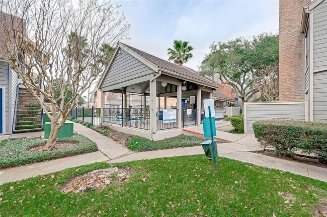 Building Photo - 6601 Sands Point Dr