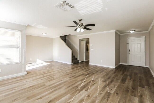 Building Photo - 6373 Rose Tree Ln