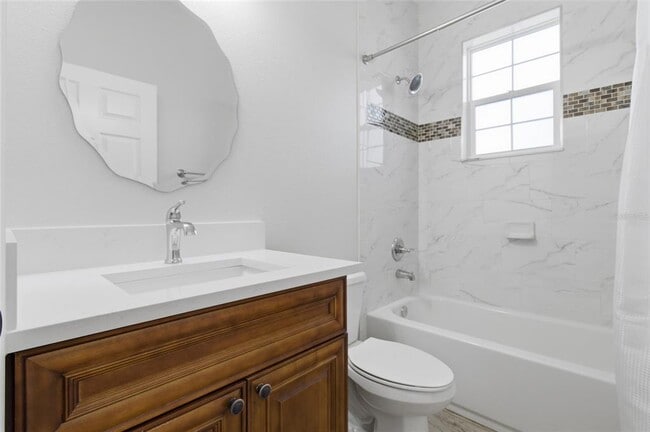 Building Photo - 810 W Whatley Pl