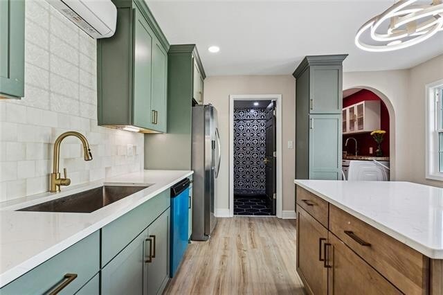 Building Photo - 1324 Cambronne St