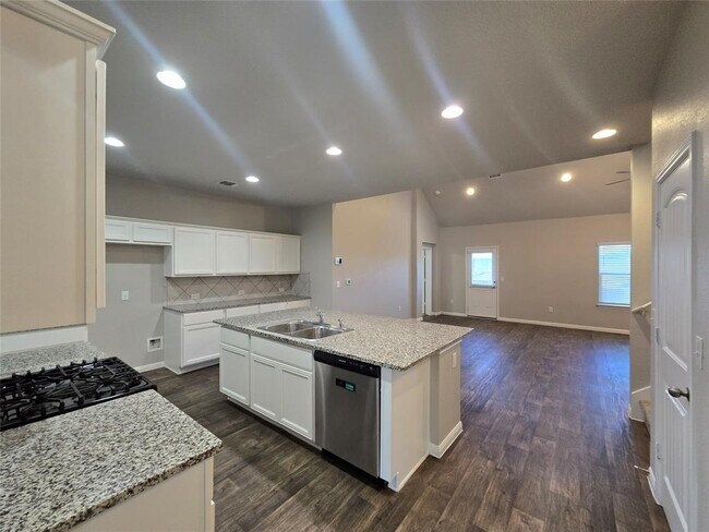 Building Photo - 10900 Gonzales Ranger Pass