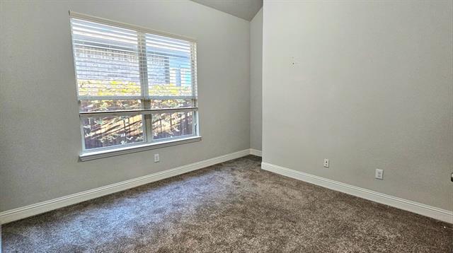 Building Photo - 1021 Pampa Dr