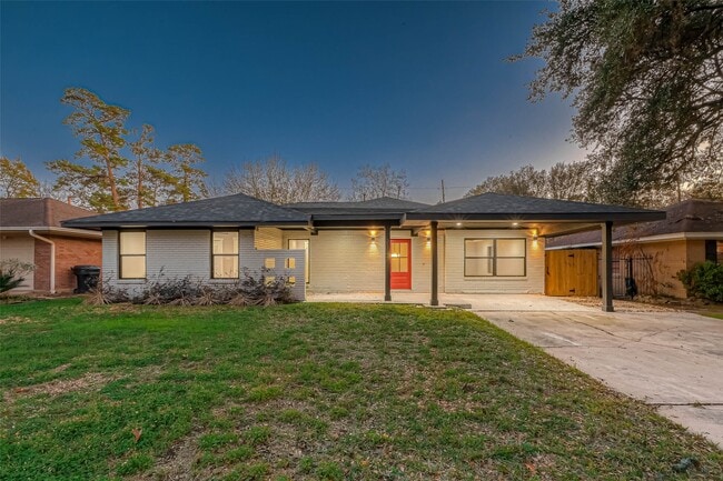 Building Photo - 2111 Nina Lee Ln