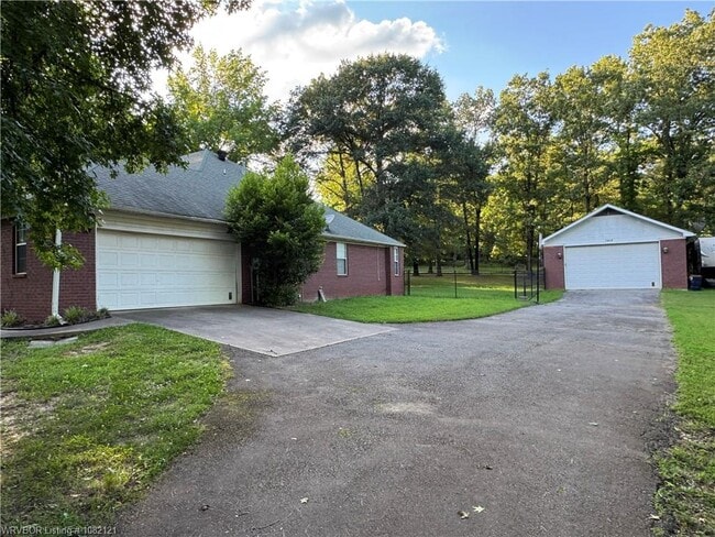 Building Photo - 3414 Pecan Grove Pl