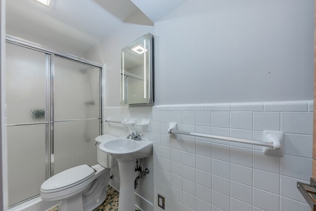 Building Photo - 2300 Woodland Ave