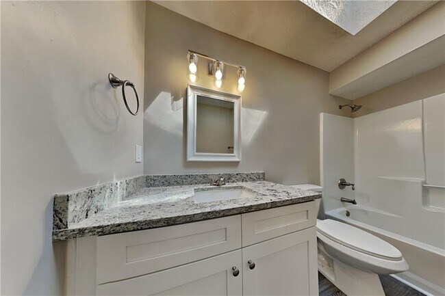 Building Photo - 3500 Quail Hollow Trail