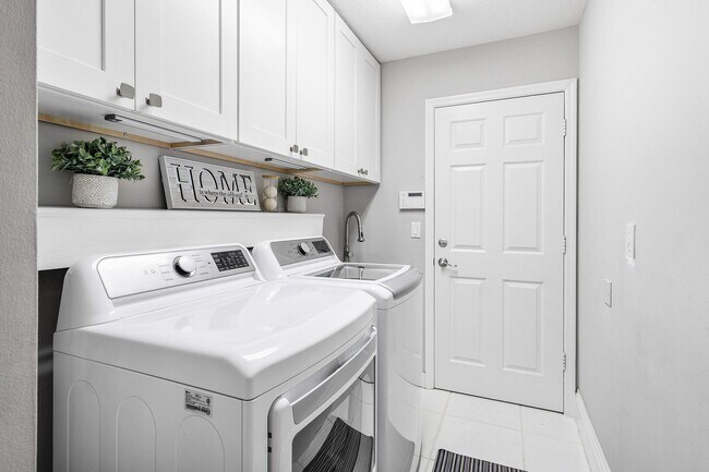 Building Photo - 20376 Hacienda Ct