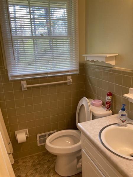 Building Photo - 5243 Pounds Dr N