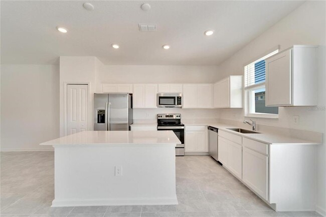 Building Photo - 392 Nine Iron Dr