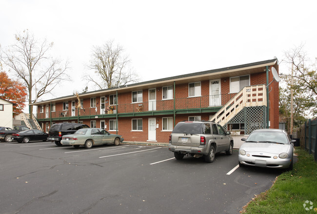 Building Photo - 235 Washington Apartments