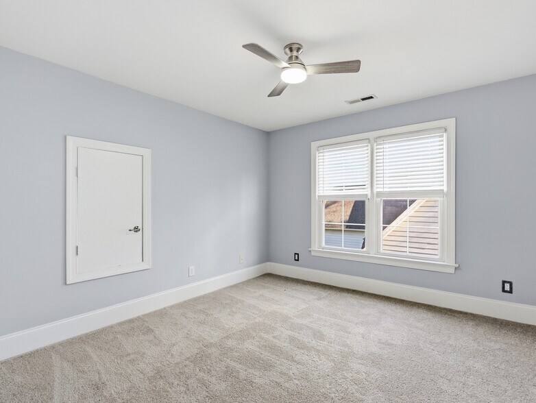 Building Photo - 6624 Barton Creek Dr