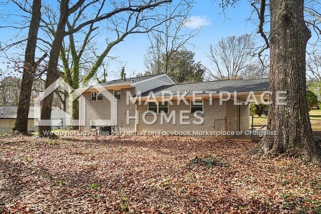 Building Photo - 2710 Dunmoreland Terrace