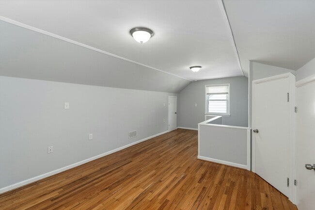 Building Photo - 2011 E Hudson Ave