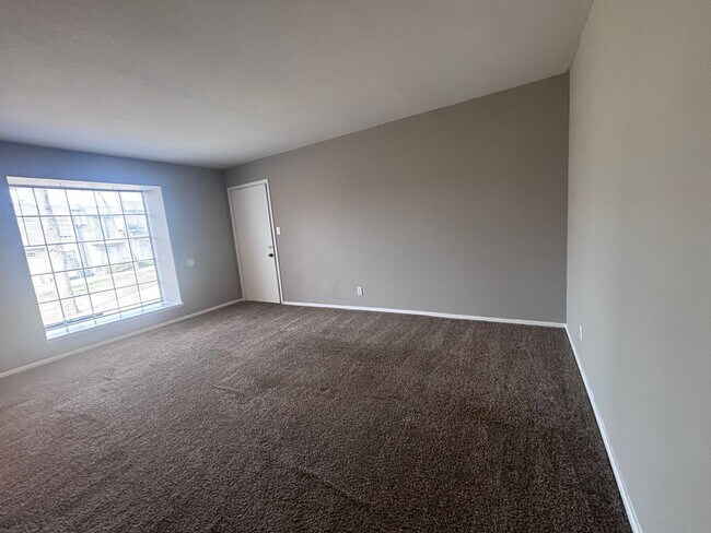 Building Photo - 1 Bed / 1 Bath at Willow Creek Condos – 68th & Yale $1000/month | $1000 Security Deposit