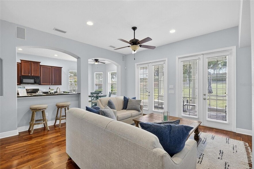 Building Photo - 410 Manns Harbor Dr