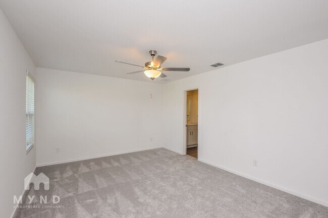 Building Photo - 2756 Mistwood Dr