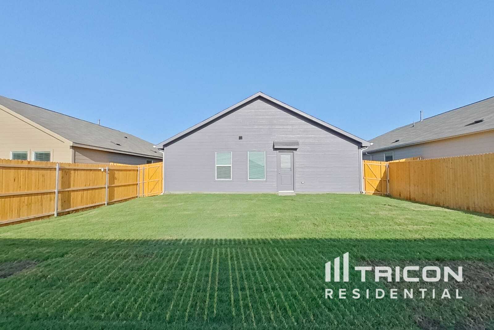 Building Photo - 831 Ginkgo Wy