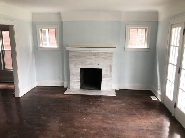 Building Photo - 1721 Atkinson St