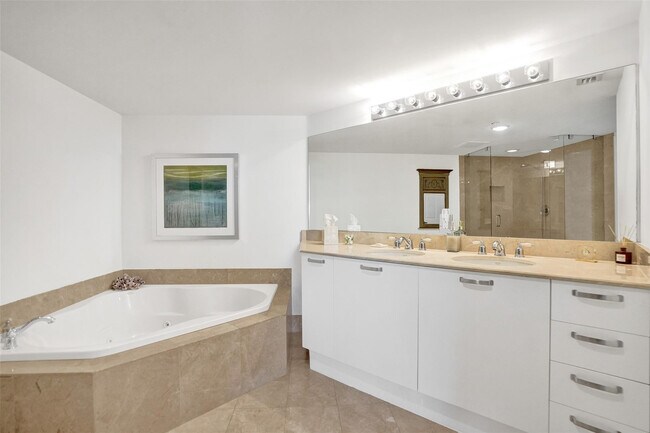 Building Photo - 2001 N Ocean Blvd