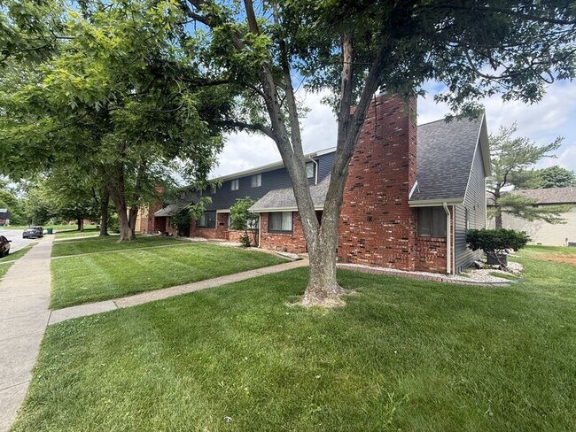 Building Photo - 204 W Wesley Dr