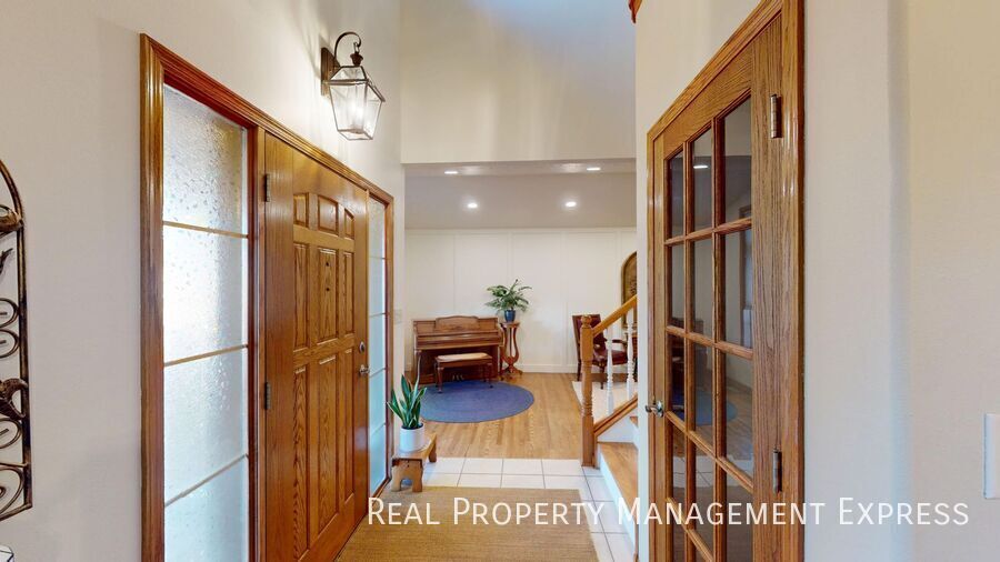 Building Photo - Beautiful 4-Bedroom, 4-Bath Home