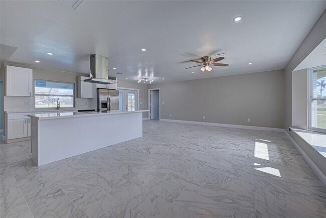 Building Photo - 7379 Snow Dr