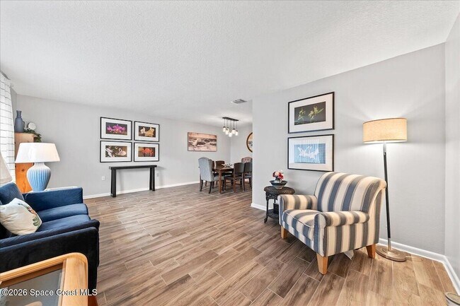 Building Photo - 316 S Dorset Dr