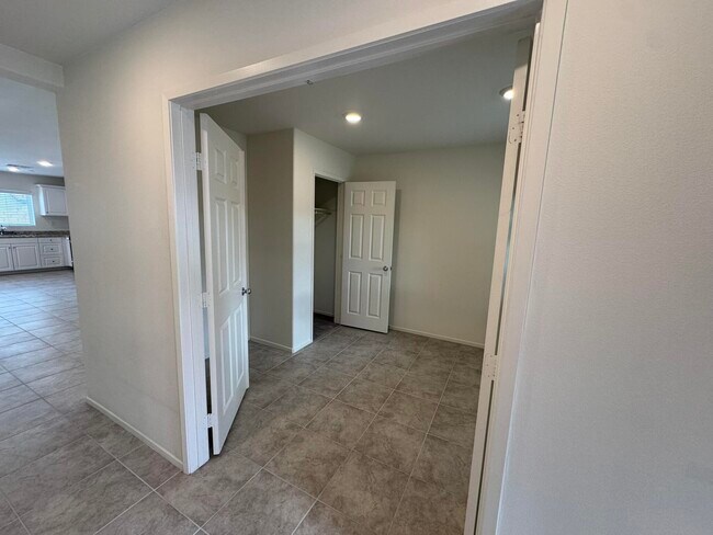 Building Photo - 67426 Rio Vista Dr