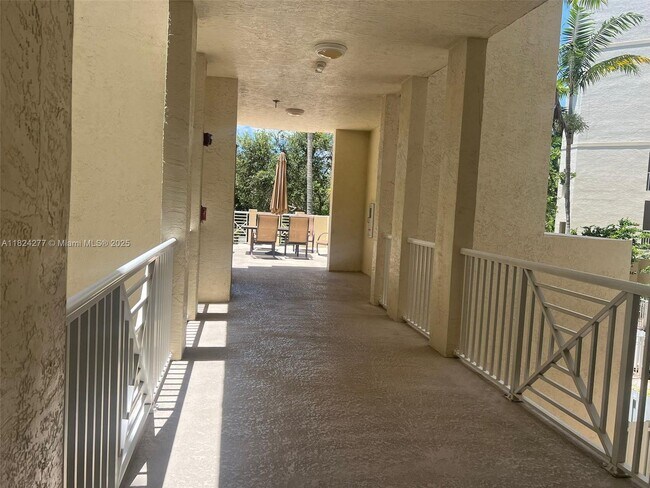 Building Photo - 3500 Oaks Clubhouse Dr