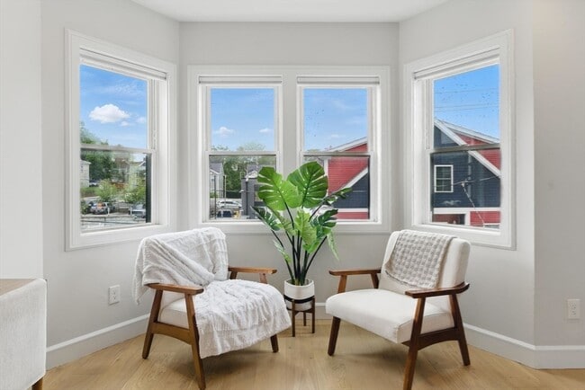 Building Photo - 54 Robey St
