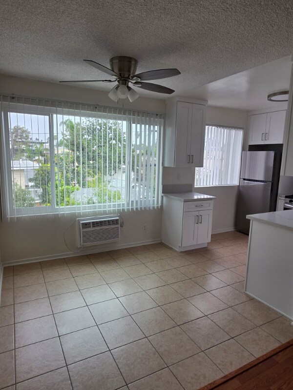 Building Photo - 5430 Corteen Pl