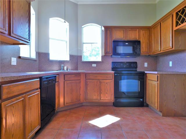 Building Photo - 2917 Oakshire St