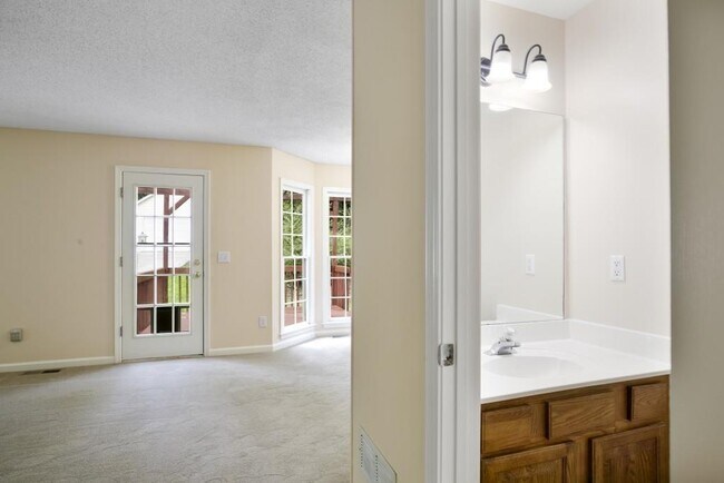 Building Photo - 1312 Dungan Dr NW