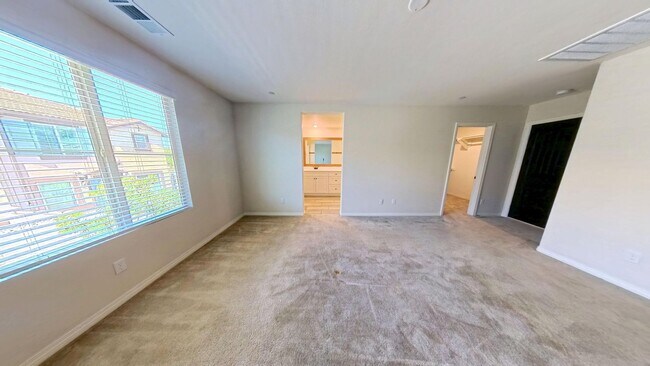 Building Photo - 24122 Tuscany Ave