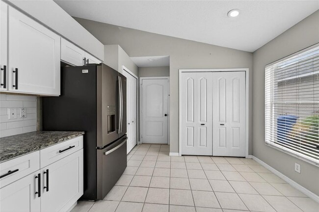 Building Photo - 11305 Symmes Lake Dr