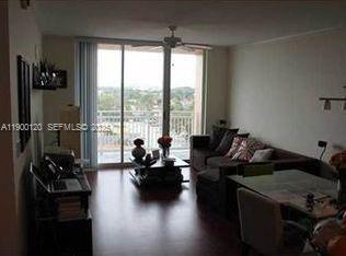 Building Photo - 2665 SW 37th Ave