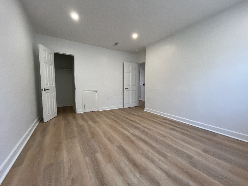 Building Photo - 6411 Malvern Ave