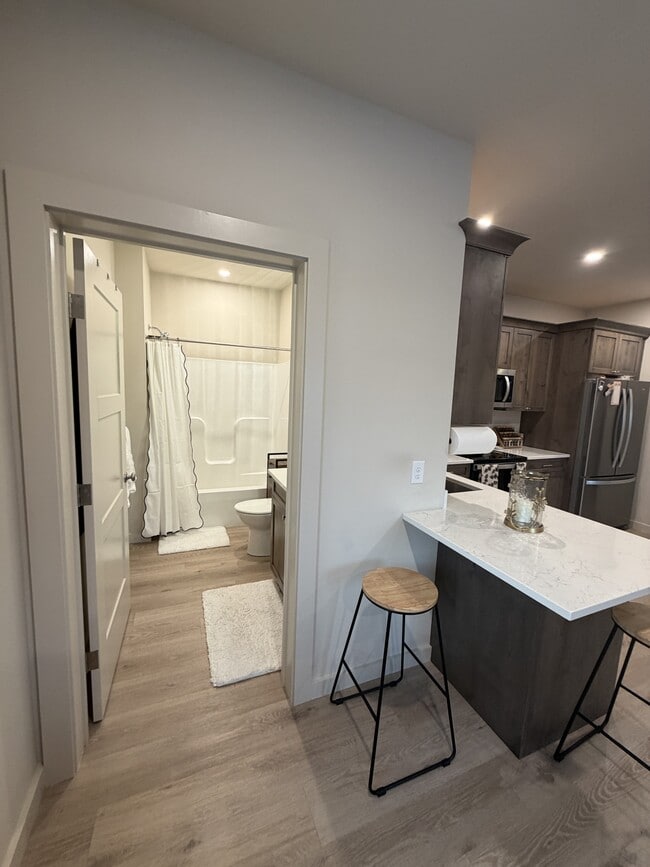 Building Photo - 4 Laurel Hill Dr