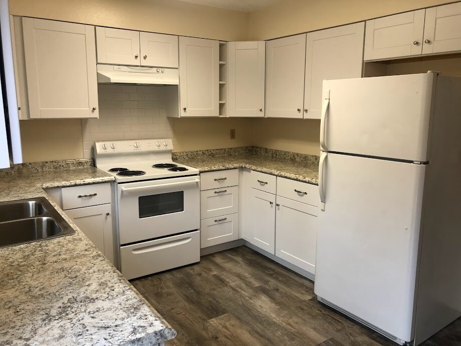 Building Photo - 5540 First Ct