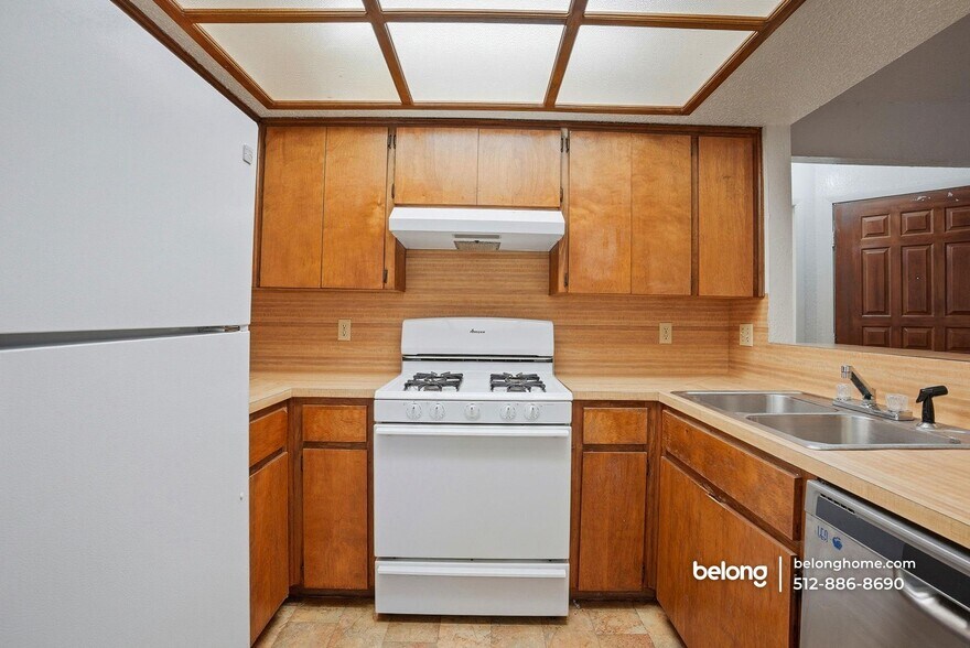 Building Photo - 1000 Milford Way