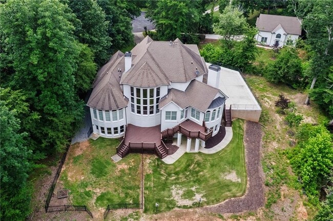 Building Photo - 105 Chablis Ct