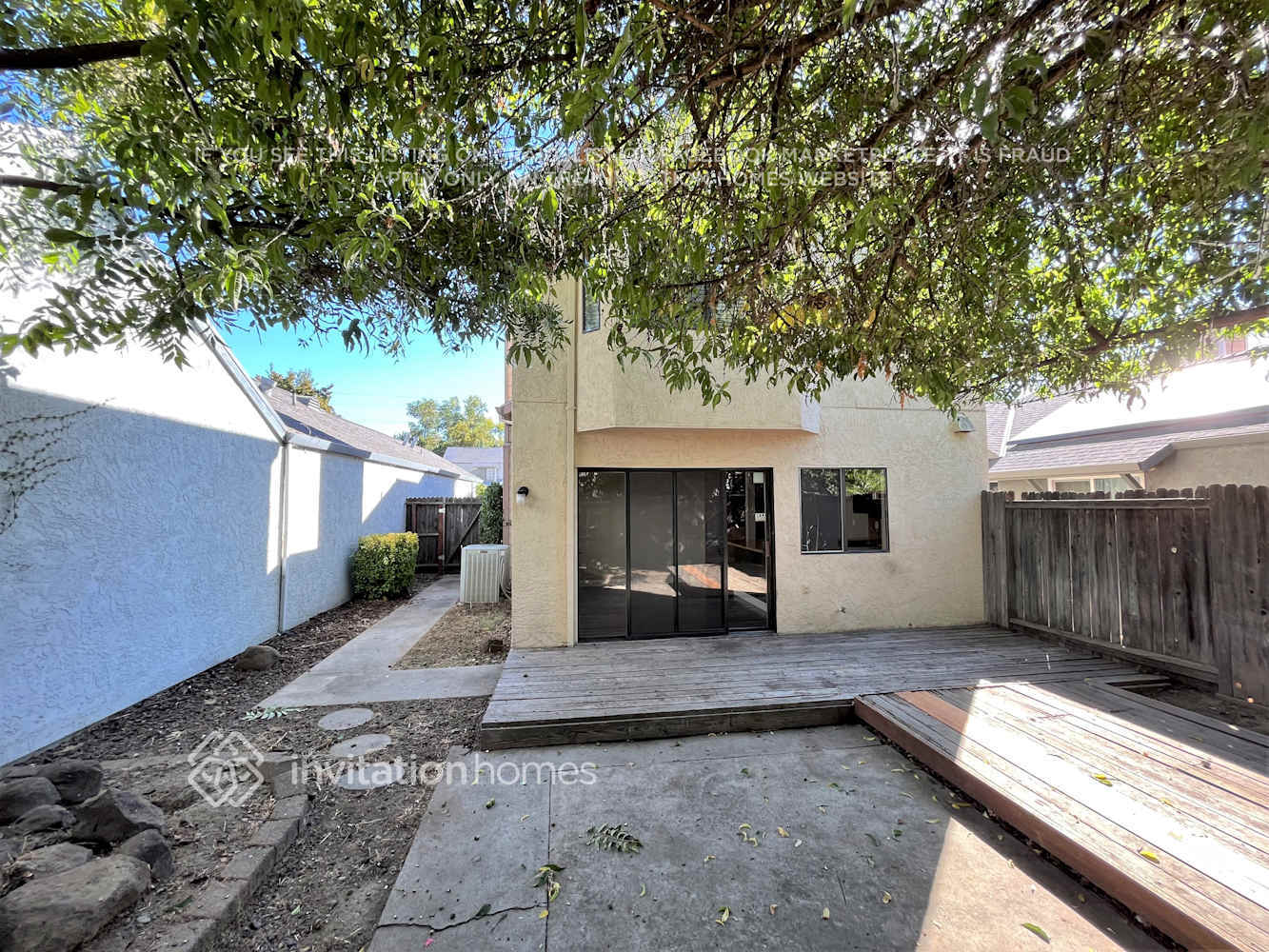 Building Photo - 2272 Sandcastle Way