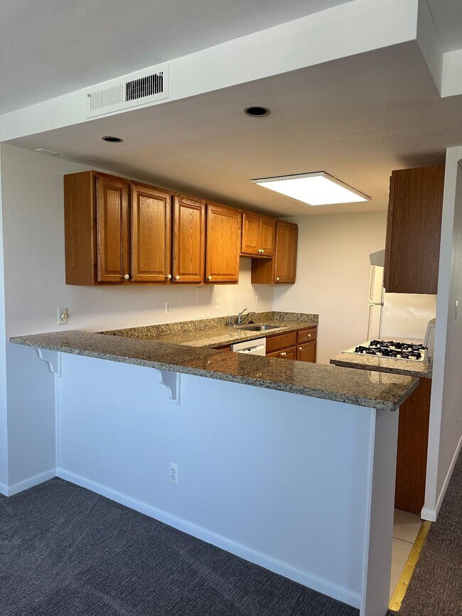 Building Photo - 4600 Duke St