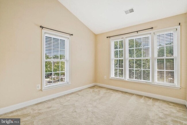 Building Photo - 9980 Cyrandall Dr
