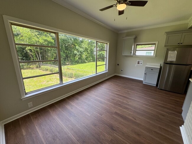 Building Photo - Renovated 3/2.5 House with bonus room in South Rome- $1,795
