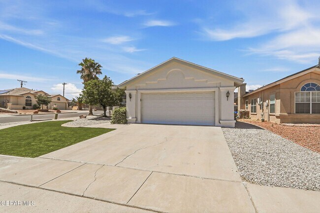 Building Photo - 7239 Desert Jewel Dr