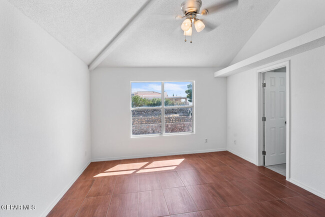 Building Photo - 6696 Dakota Ridge Dr
