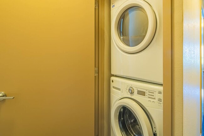 Building Photo - 1016 N 3rd St