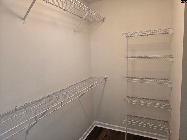 Building Photo - 132 Fox Grove Cir