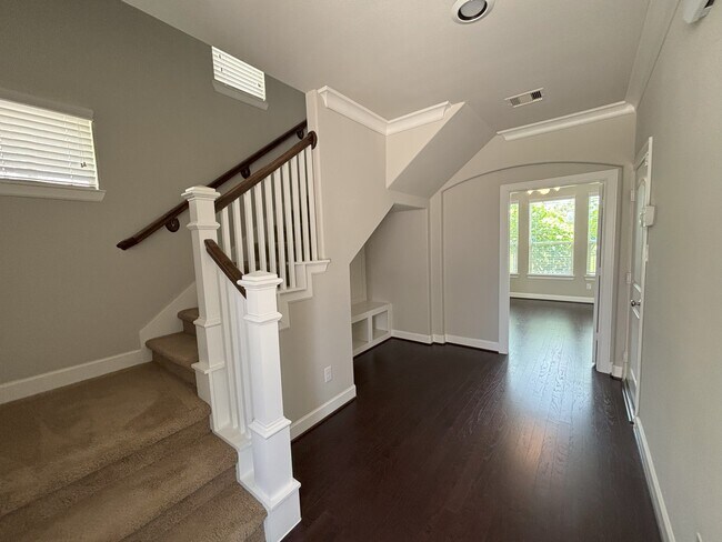 Building Photo - 9611 Knights Station Dr